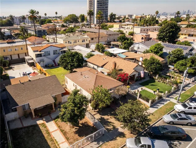 7015 Templeton, Huntington Park, California 90255