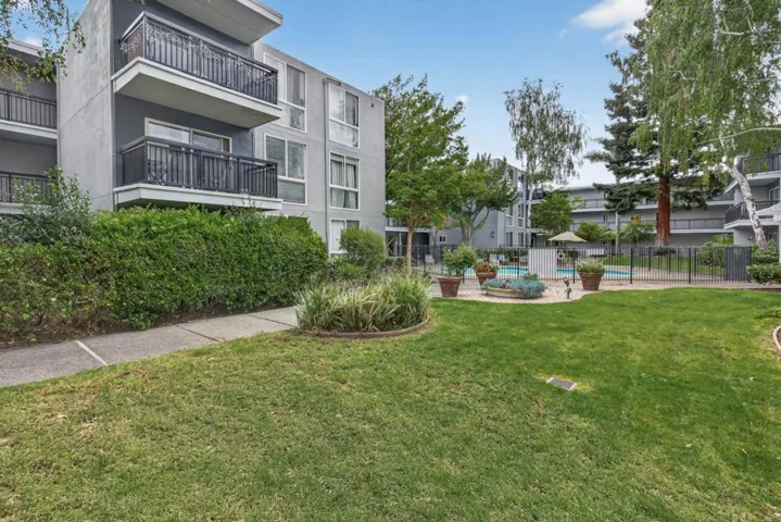 183 Del Medio Avenue 310, Mountain View, California 94040