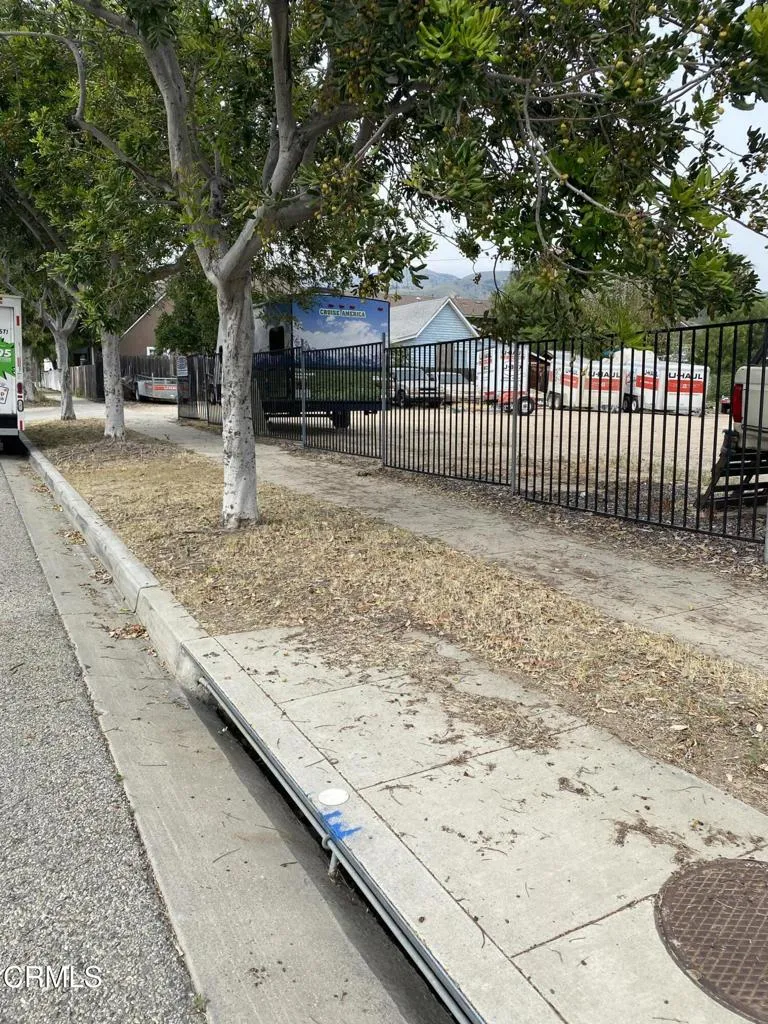 Foy vacant yard