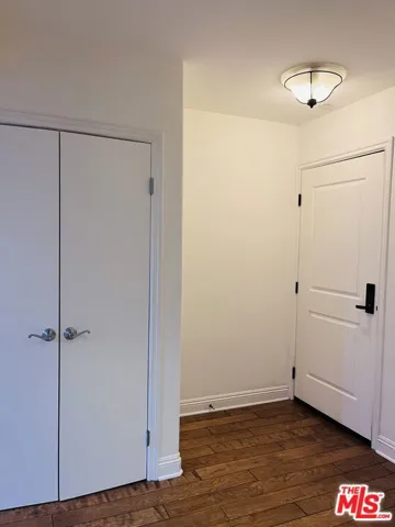 Front foyer +closet