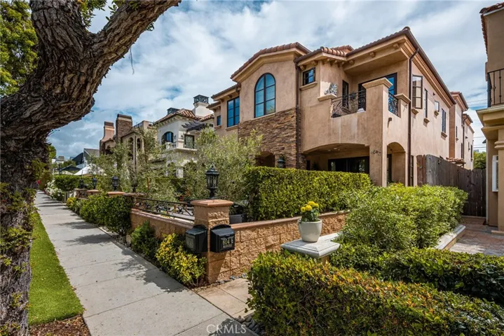 604 1/2 Marigold Avenue, Corona Del Mar, California 92625