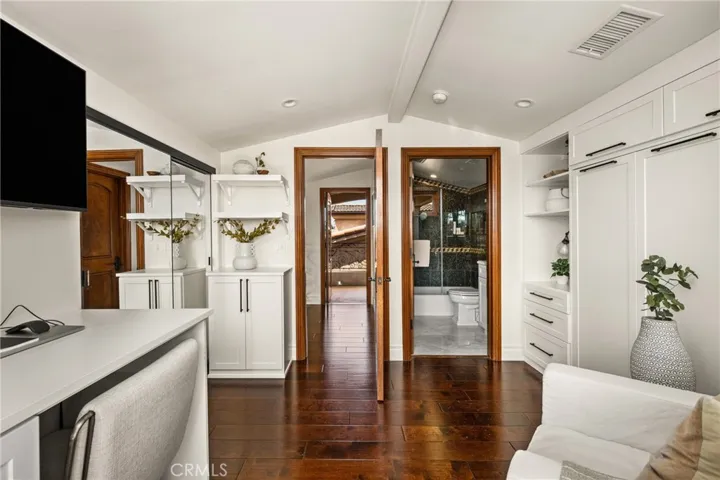 604 1/2 Marigold Avenue, Corona Del Mar, California 92625