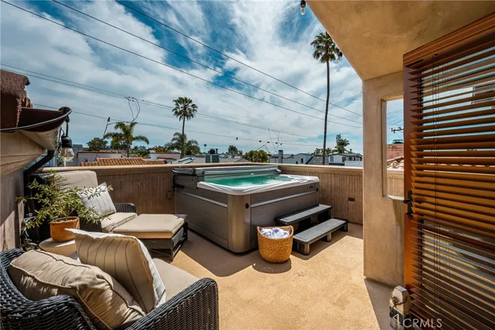 604 1/2 Marigold Avenue, Corona Del Mar, California 92625