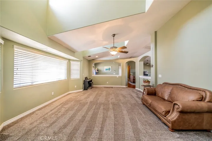 10636 Larch, Oak Hills, California 92344