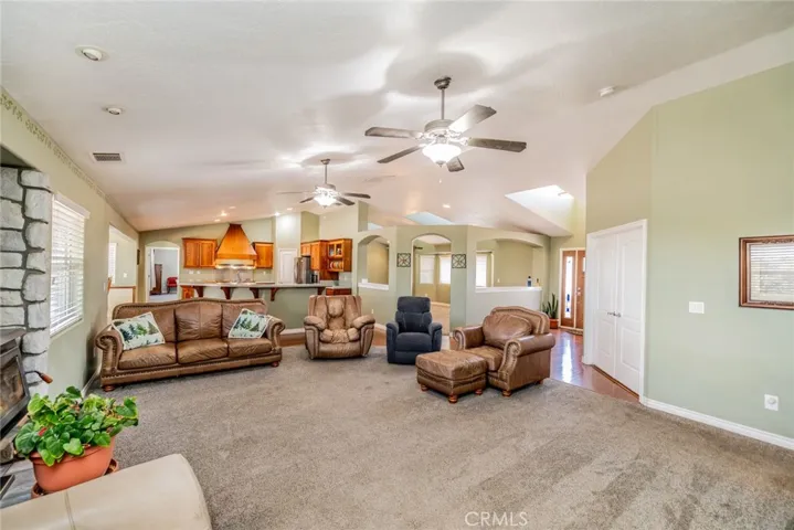 10636 Larch, Oak Hills, California 92344