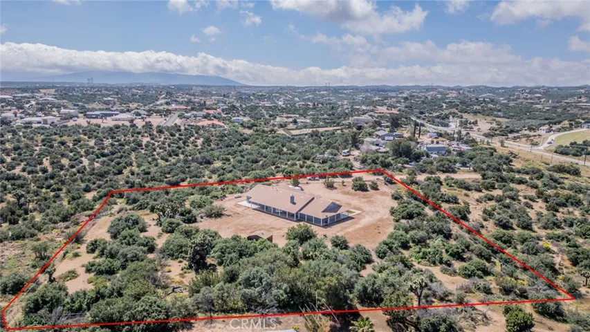 10636 Larch, Oak Hills, California 92344