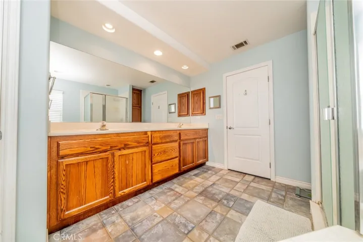 10636 Larch, Oak Hills, California 92344