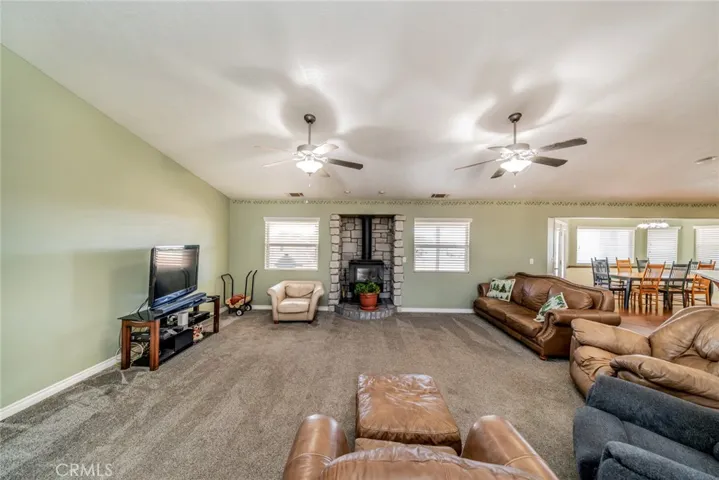 10636 Larch, Oak Hills, California 92344