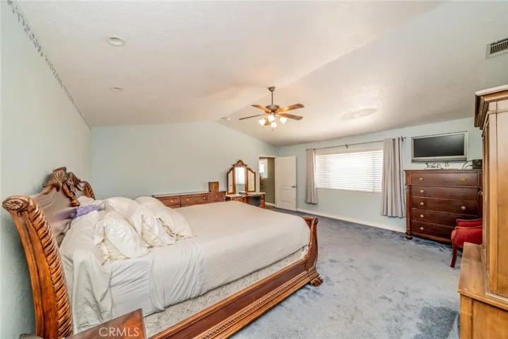 10636 Larch, Oak Hills, California 92344