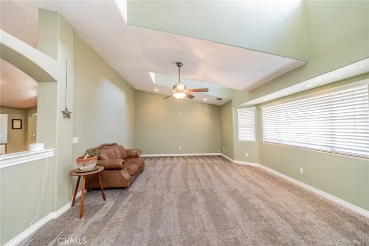 10636 Larch, Oak Hills, California 92344