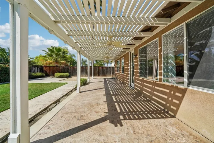 Covered patio– perfect for outdoor living and entertaining