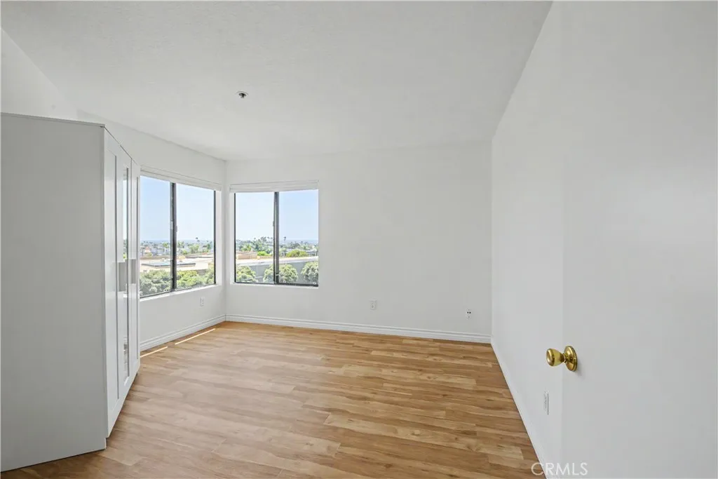 Second bedroom with fantastic views.