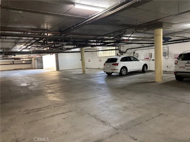 Lot's of guest parking