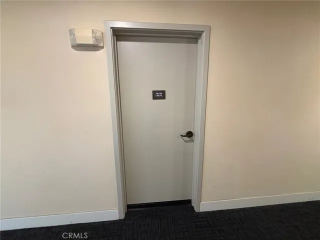 Trash chute on this level