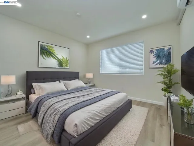 Virtual Staged 2nd Unit Bdrm2