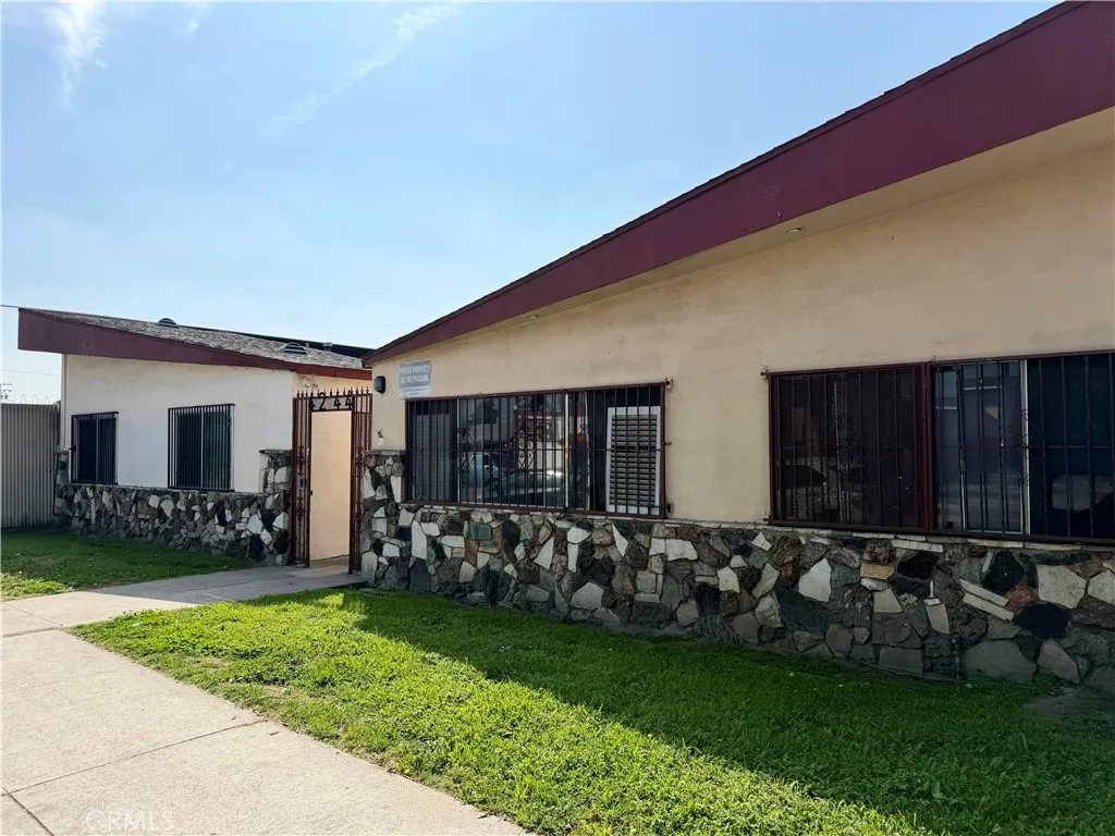 4244 E Compton, Compton, California 90221 — photo 4