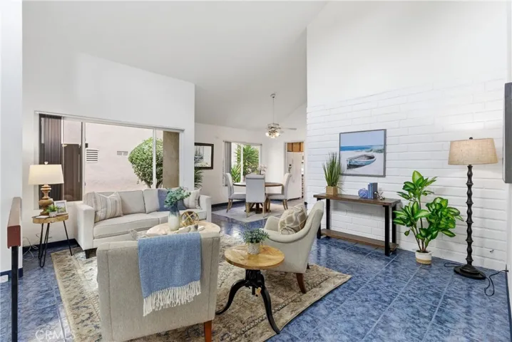 Spacious living room