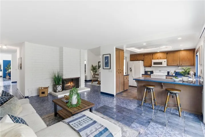 Large family room off the kitchen