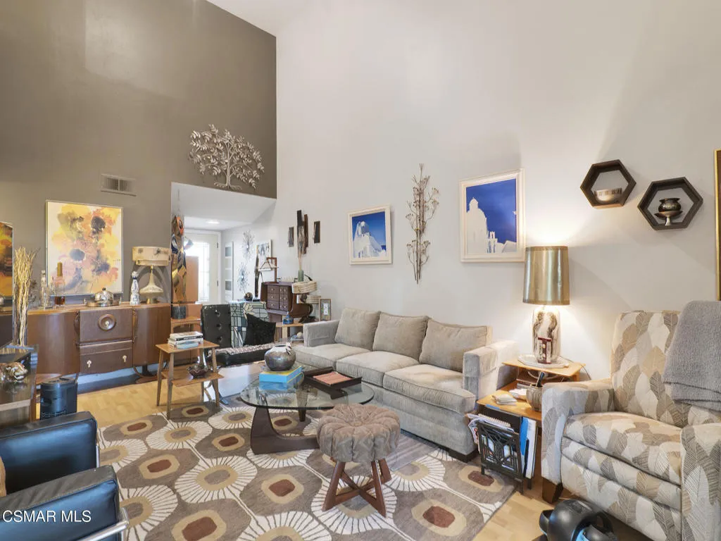 24829 Apple St #E, Santa Clarita -HsHPro