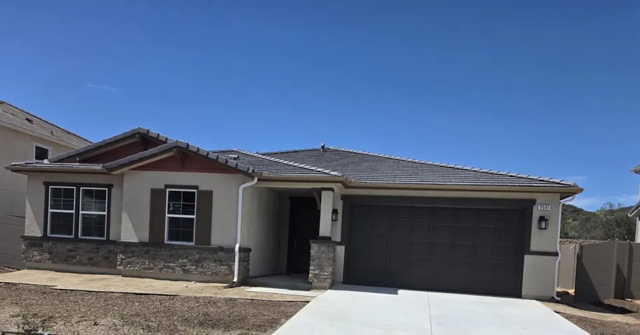 Facade/Exterior Front