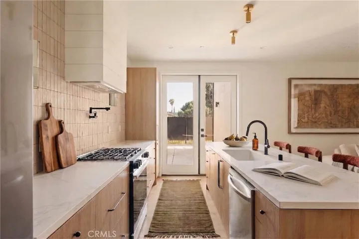 Virtually Staged
