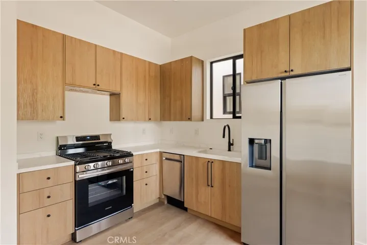 17852 Saticoy Street, Reseda, California 91335
