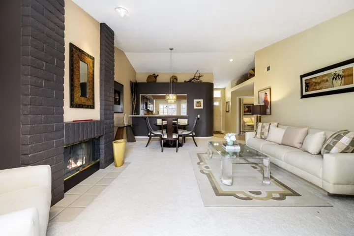 19-web-or-mls-LS_117DesertFallsCir (16)