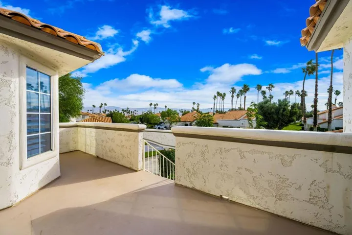 12-web-or-mls-LS_117DesertFallsCir (12)