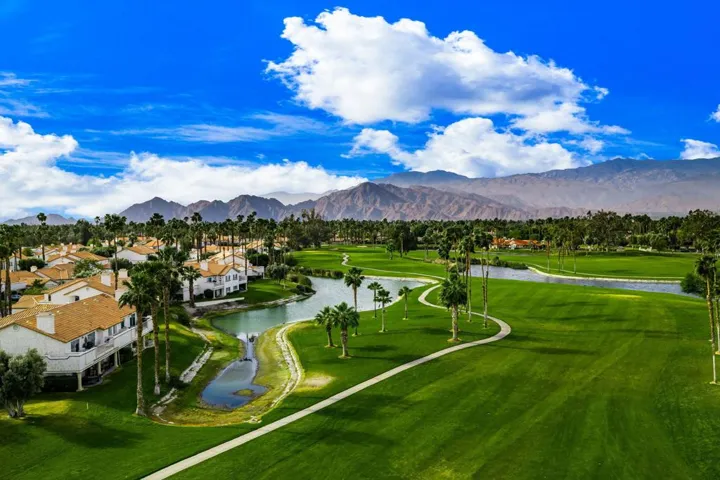 8-web-or-mls-LS_117DesertFallsCir (8)