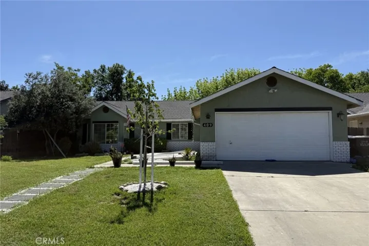 409 W Packwood, Visalia, California 93277