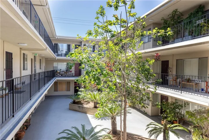 2772 E 2nd Street 2g, Long Beach, California 90803