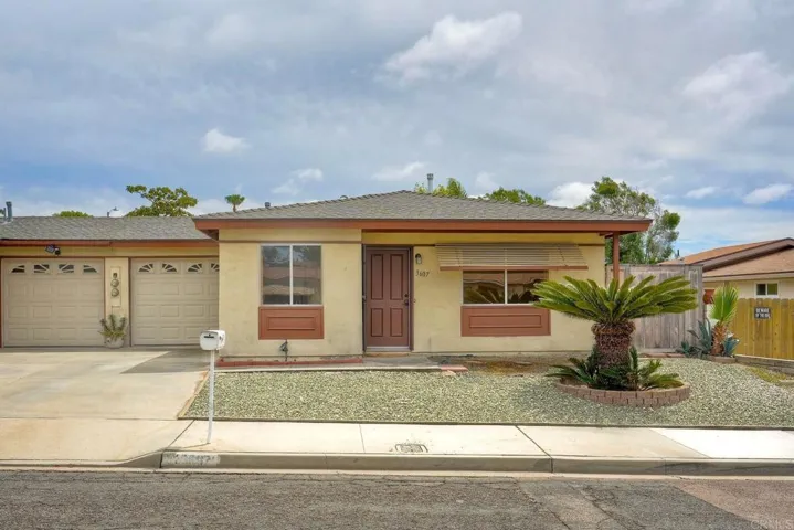 3607 Frenzel Circle, Oceanside, California 92056