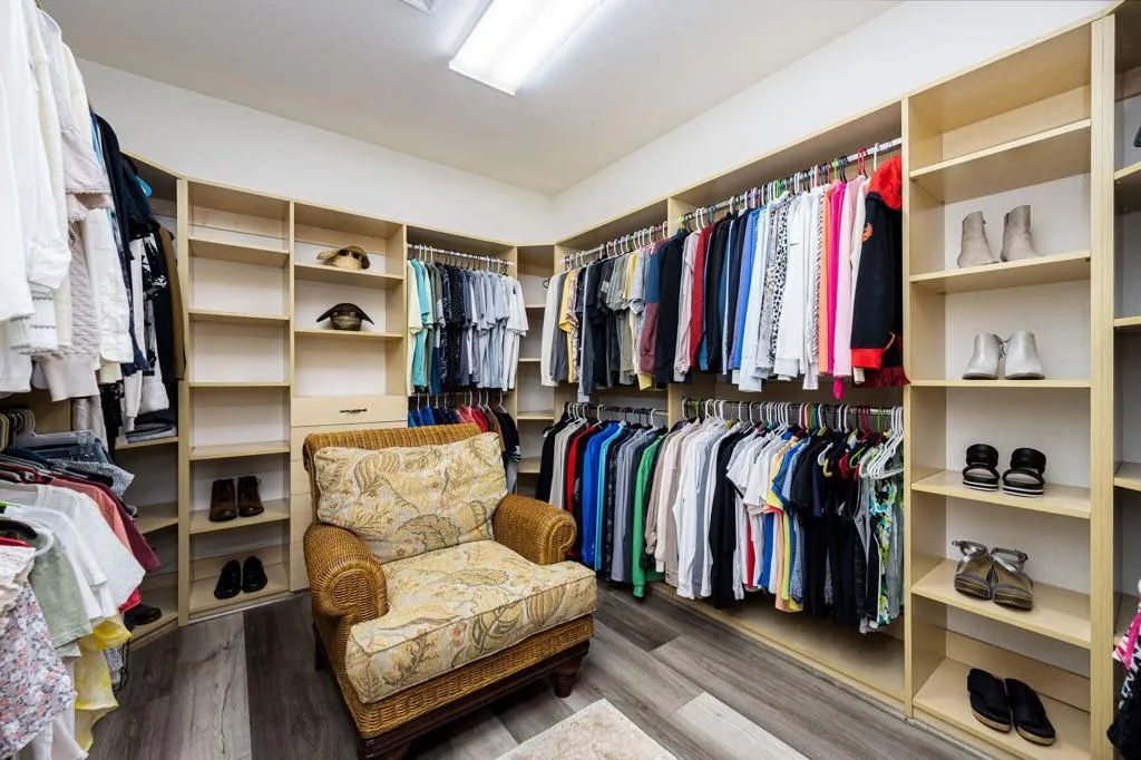 61-web-or-mls-CC_Meadow_OPMG_0426_061