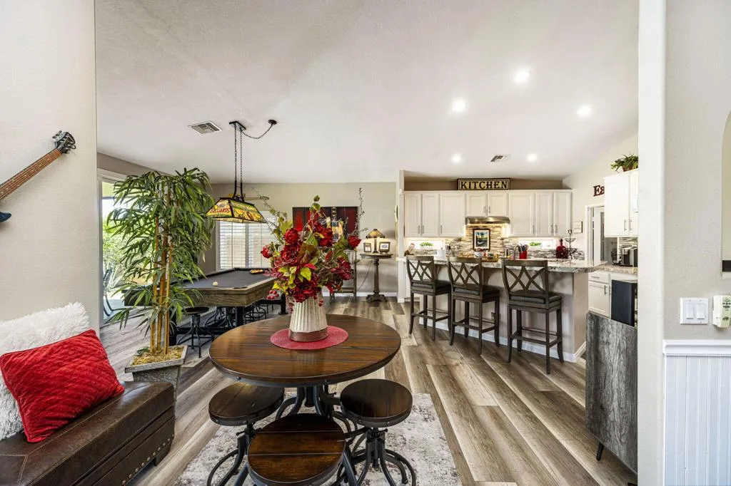 29-web-or-mls-CC_Meadow_OPMG_0426_029