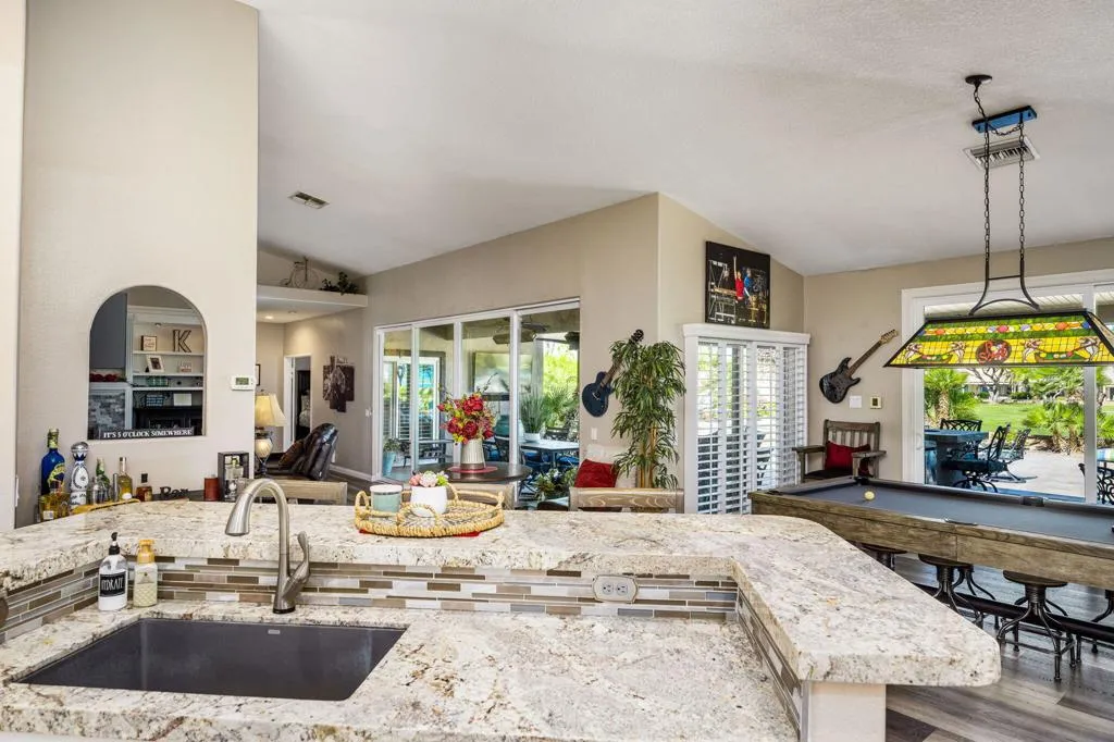34-web-or-mls-CC_Meadow_OPMG_0426_034