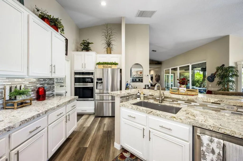 33-web-or-mls-CC_Meadow_OPMG_0426_033