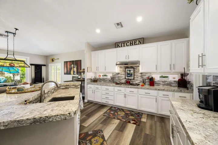 35-web-or-mls-CC_Meadow_OPMG_0426_035