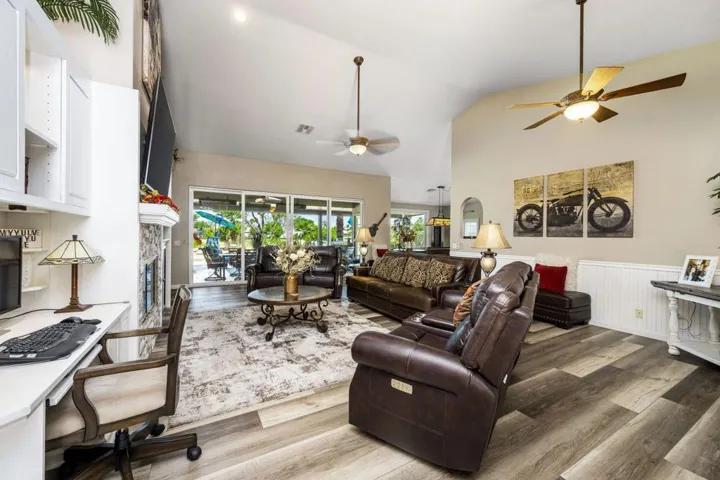 24-web-or-mls-CC_Meadow_OPMG_0426_024