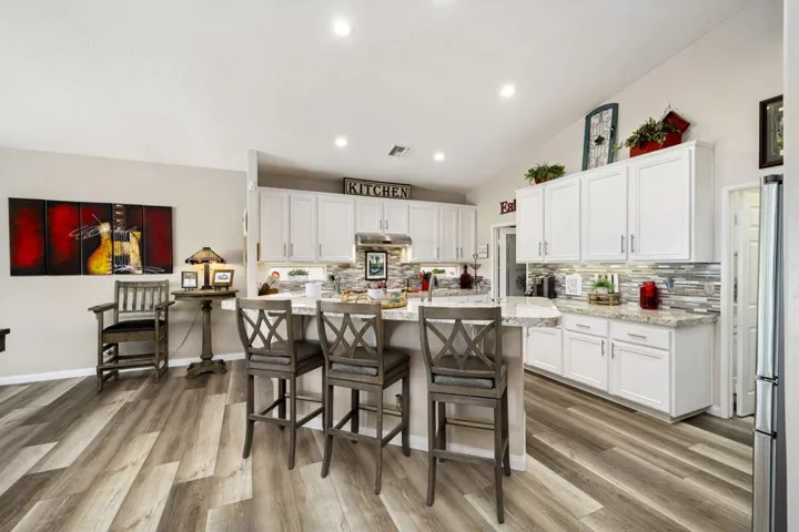 30-web-or-mls-CC_Meadow_OPMG_0426_030