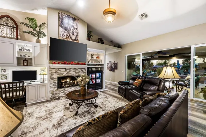 71-web-or-mls-CC_Meadow_OPMG_0426_071