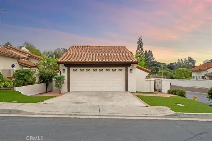 1723 Larkhaven Glen, Escondido, California 92026