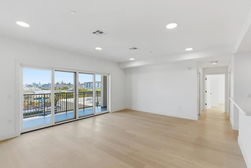 gallery-image 2