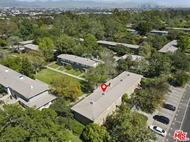 5464 Village Green, Los Angeles, California 90016