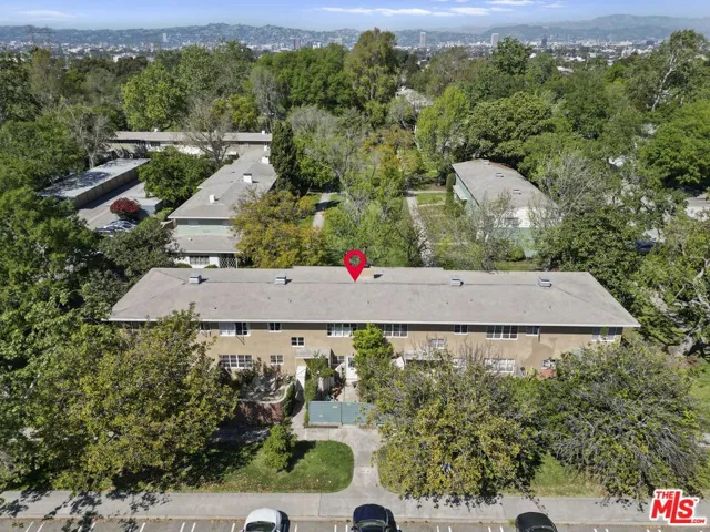 5464 Village Green, Los Angeles, California 90016