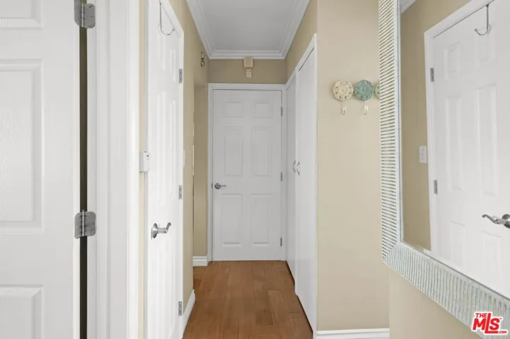 5464 Village Green, Los Angeles, California 90016