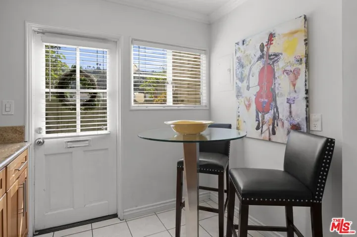 5464 Village Green, Los Angeles, California 90016