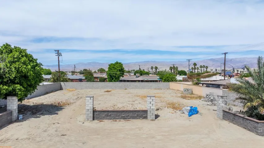 02-Were Focused 81458 Alberta Ave-2