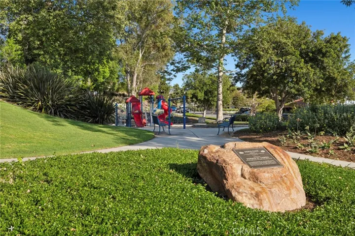 Steps to Doria Park