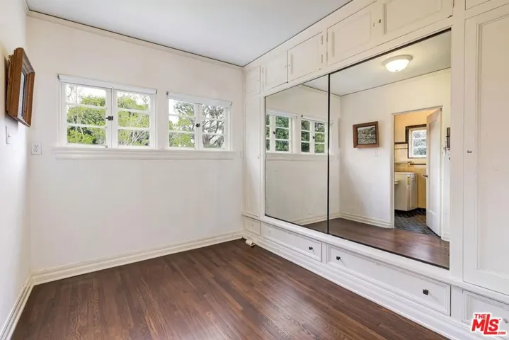 Upstairs Library/4th Bedroom D