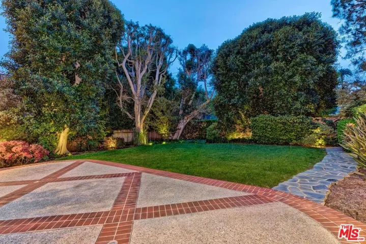Rear Patio facing Western Lawn